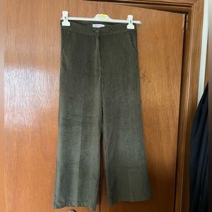 It has never been worn.